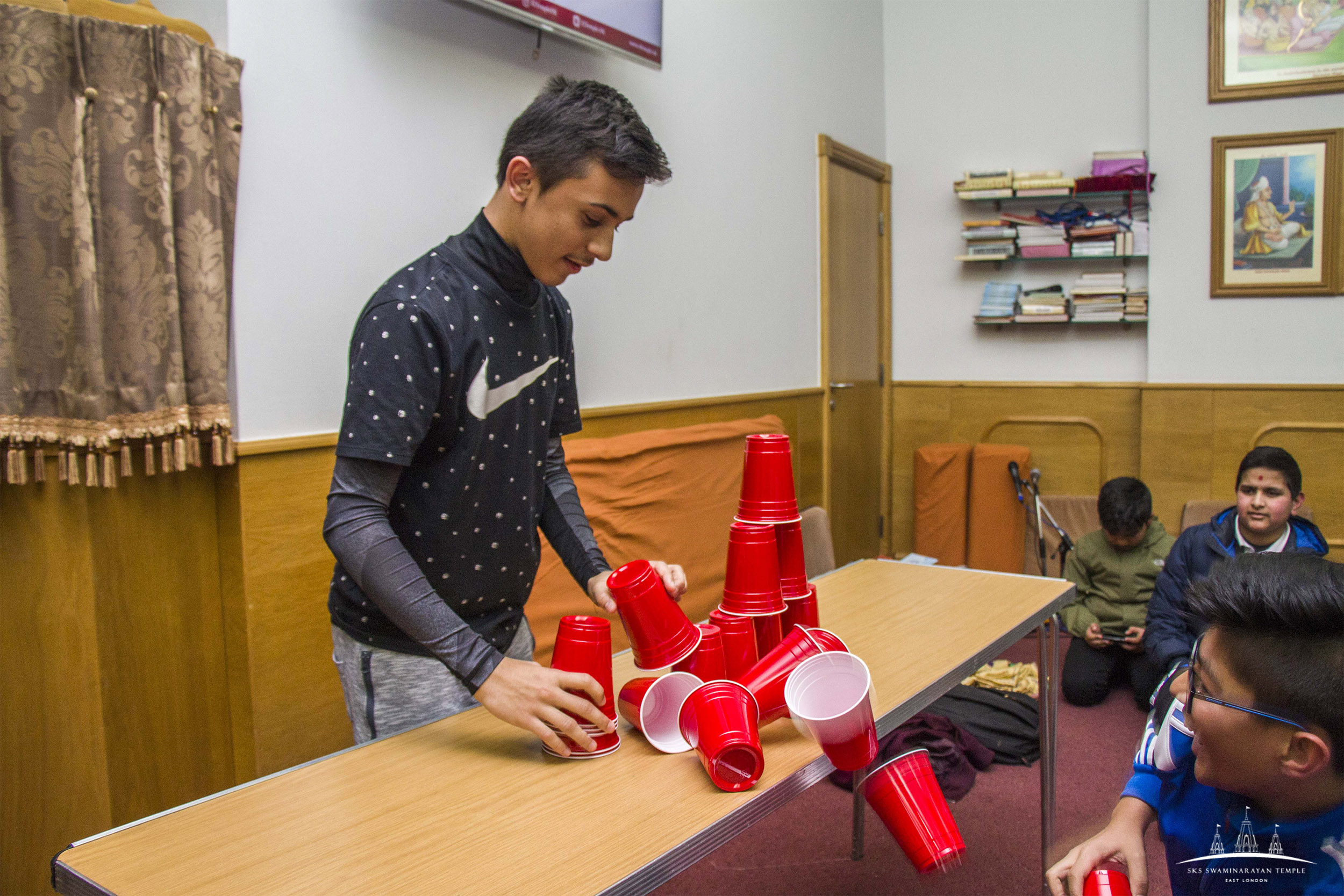©1987-2017 SKS Swaminarayan Temple East London